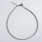 Die Edelstahlkette "Steel Line" setzt auf klare Formen, dezente Reflexe und einen modernen, minimalistisch Look.