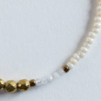 Farbe
Weiß, Creme, Gold