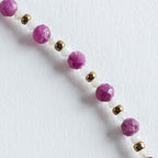 Farbe:
Pink, Weiß und Gold